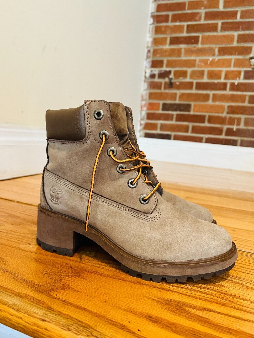 Timberland Kinsley 6 In. WP Boots Women's Size 8.5
